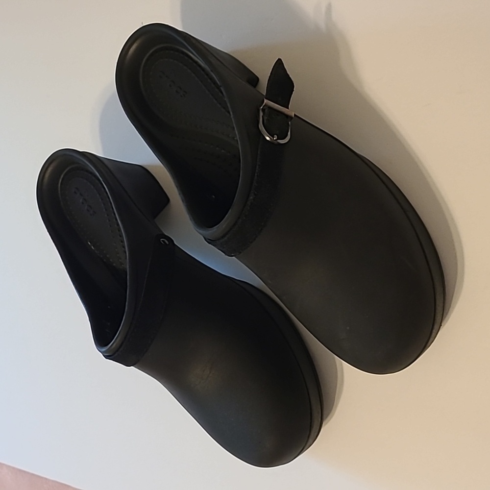 Crocs Women's Sarah Mule Clog Black Slip On Size 10